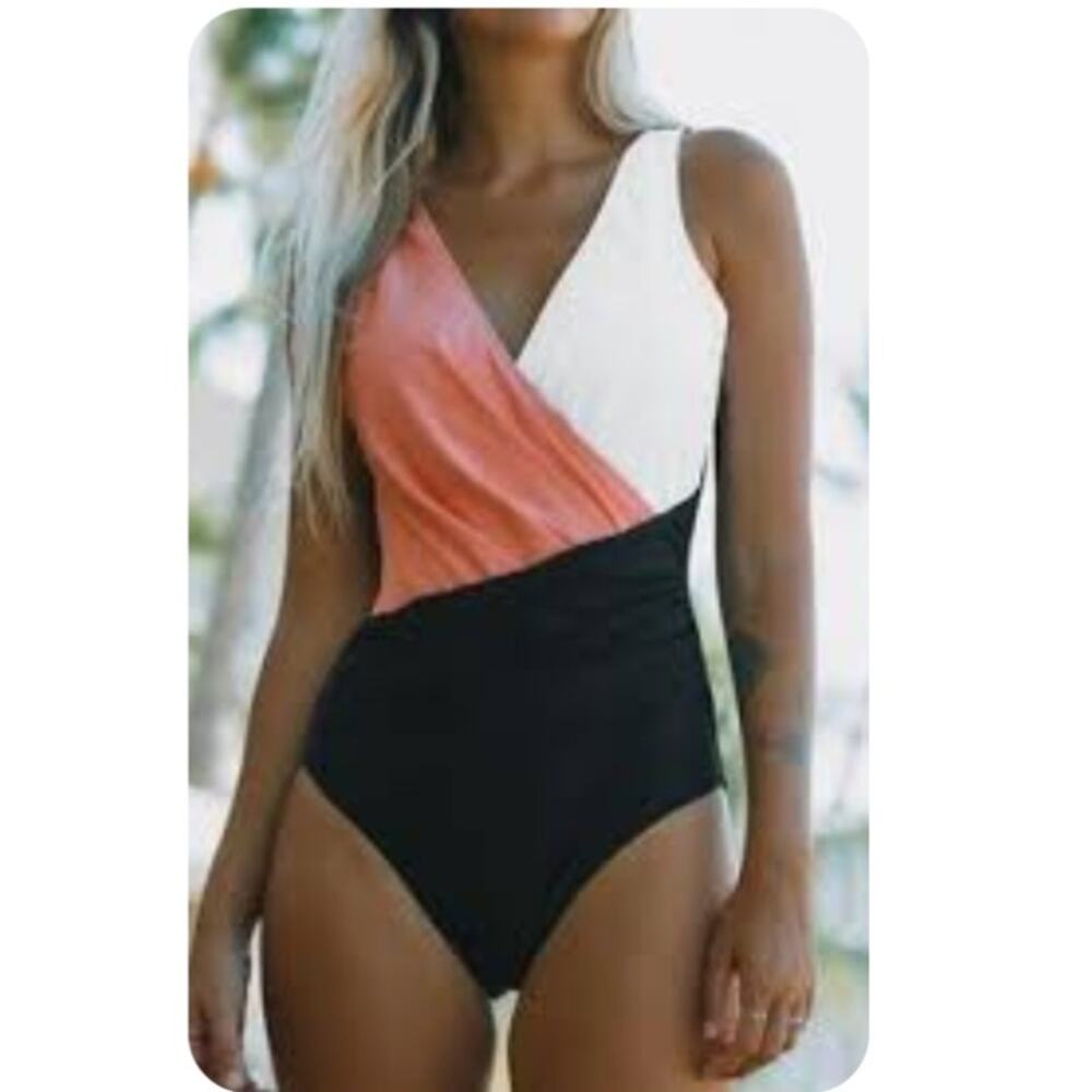 Cupshe black pink one piece swimsuit cross cross front size large